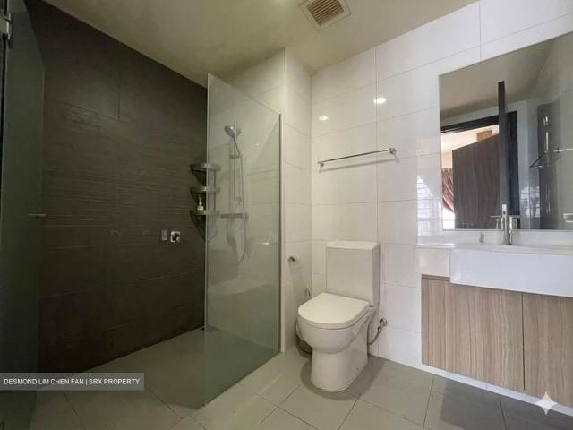 Lake Life D22, Condominium