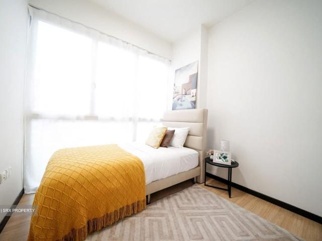 Lake Life D22, Condominium