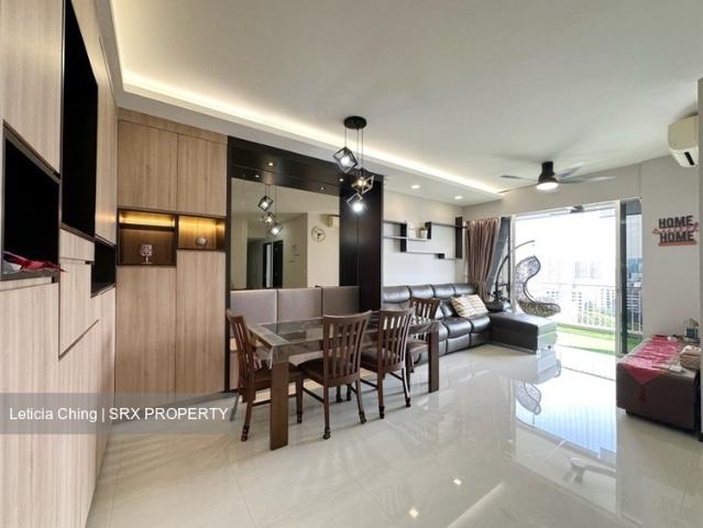 Lake Life D22, Condominium