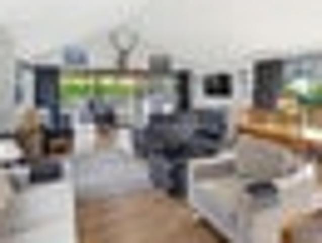 Lake Life, Lounge Space & Room to Roam