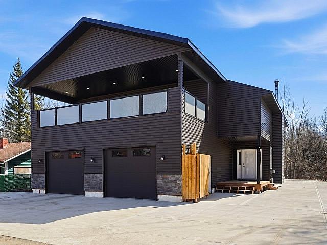 ✨ Lake Living At Its Best – New Build Steps From The Beach! ✨