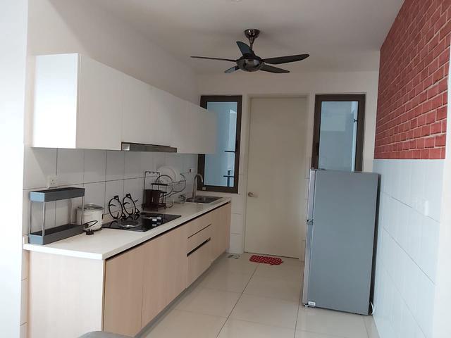 LAKE POINT Residence Cyberjaya Fully Furnished Available NOW