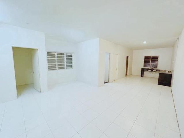 Lake Residence 22x80 Puchong Townhouse Upper Floor Full Loan MURAH