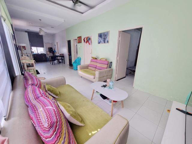 Lake Residence GROUND Floor Town House Puchong 0 DP END LOT