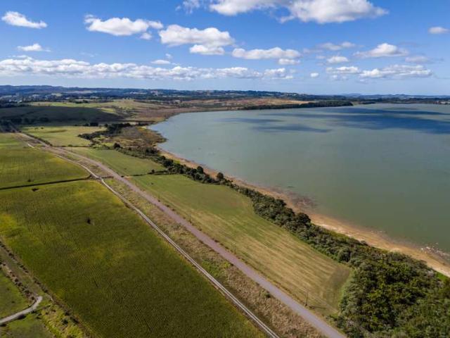 Lake Road, Okaihau, Far North
