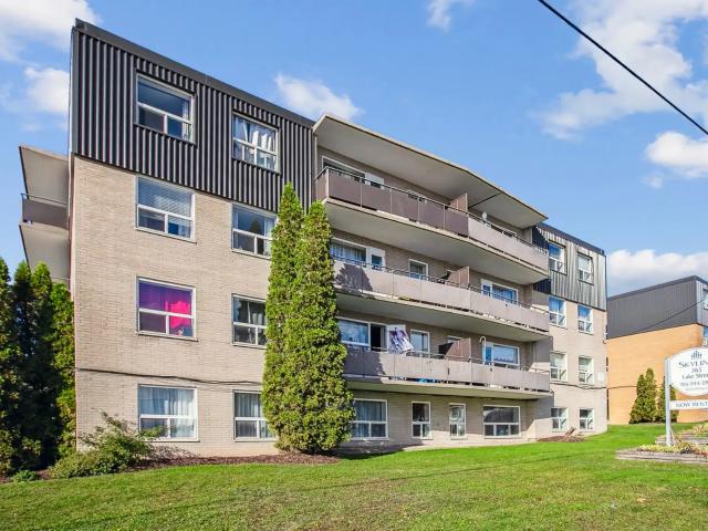Lake Street Apartments
