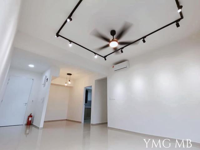 Lake View Corner Unit for Sale at Gravit8 Ashino Klang