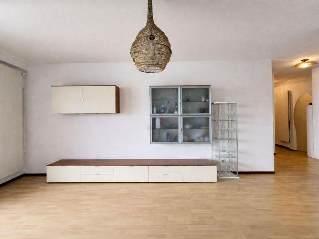 LAKE VIEW, EXCLUSIVE TWO ROOM APARTMENT