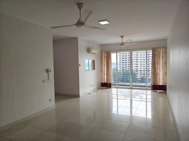 Lake view Laman Baiduri Condominium for sale in ss12 Subang Jaya