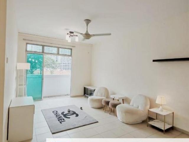 Lake View Suites
