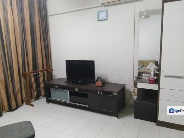 Lake View Suites