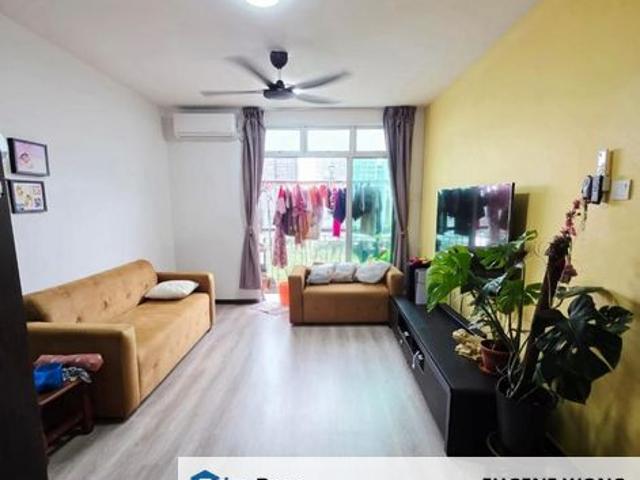 Lake View Suites