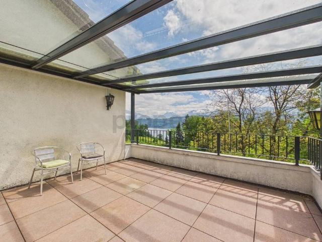 Lake Zurich dream home: Exclusive duplex with lake view and own garden area