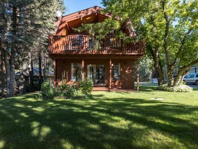 Lakefront Cabin at Pigeon Lake