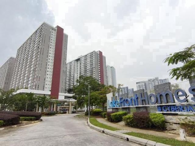 Lakefront Homes Cyberjaya to let go