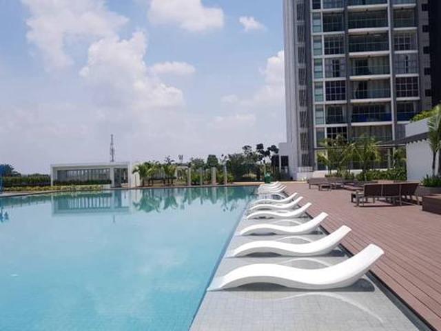 Lakefront Residence3RoomsSanderling Freehold Cyberjaya