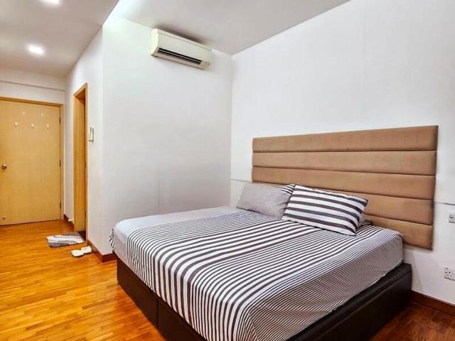 Lakeholmz D22, Condominium