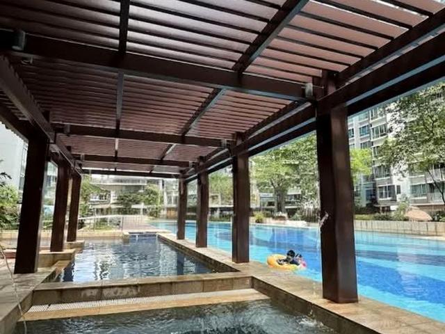 Lakeholmz D22, Condominium