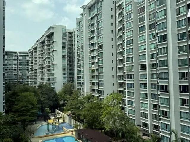Lakeholmz D22, Condominium