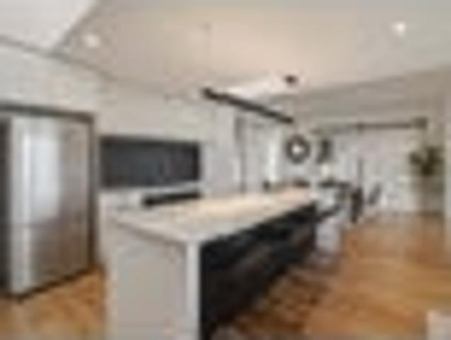 Lakes Views, Luxury and Land