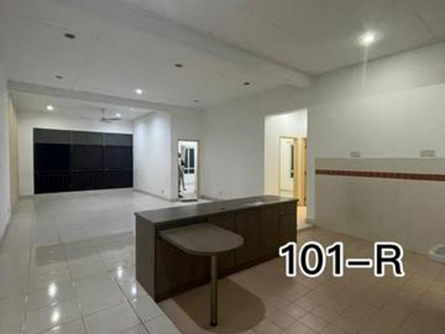 Lakes Condominiums Kota kemuning 1300sqft tenanted furnished for sale
