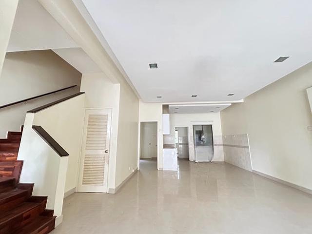 Lakeside 24 x 80 Lakeside Terrace Kota Kemuning Shah Alam