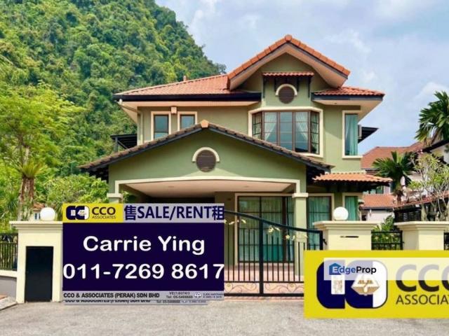 Lakeside Villa