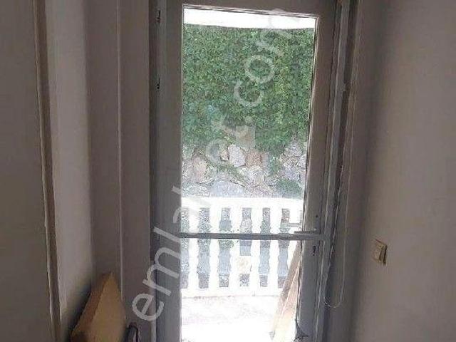 Lakeside Garden’da Göl Manzaralı Geniş Bahçeli 2+1 Satılık Daire