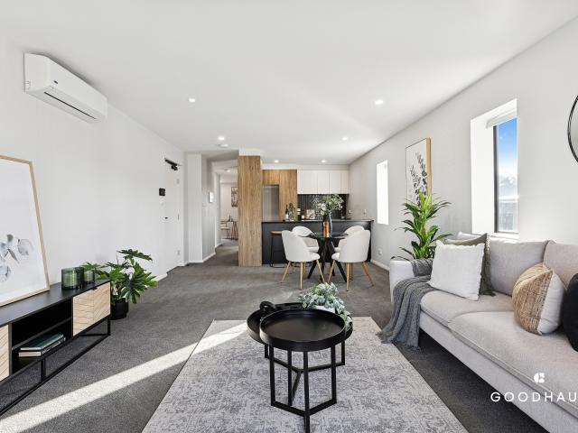 Lakeside living meets modern design