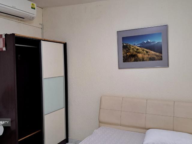 Lakepoint Condominium D22, Condominium