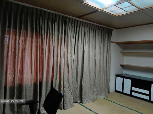 Lakepoint Condominium D22, Condominium