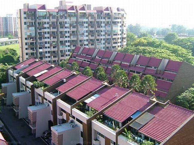 Lakepoint Condominium D22, Condominium