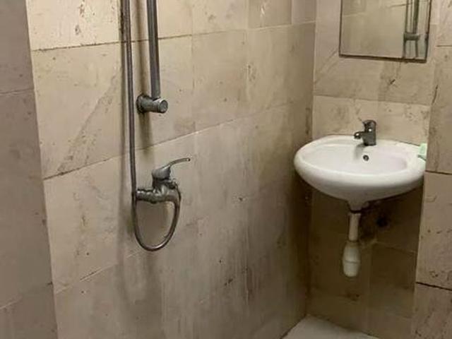 Lakepoint Condominium D22, Condominium
