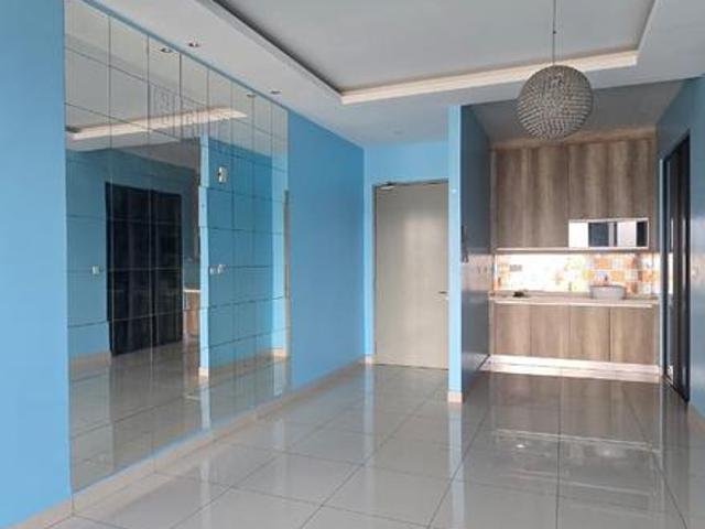 Lakepark Residence Partly Furnish 3 room with air condition vacant