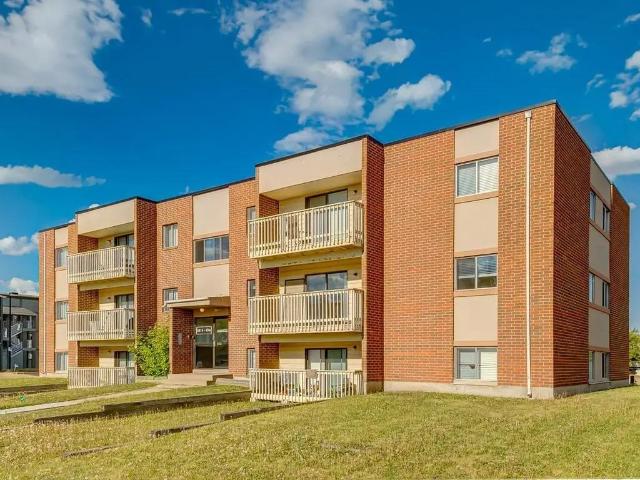 Lakewood Manor 2 Bedroom Apartment for Rent at 4511 & 4511 43 St, Bonnyville, AB T9N 1L2