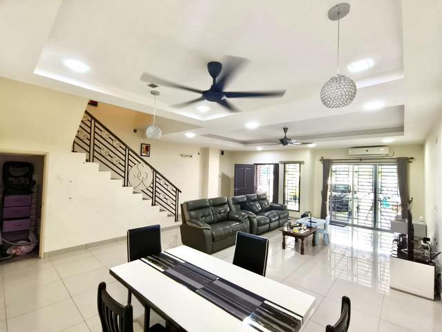 LakeView Taman Seri Austin 2 Storey Terrace House 4 Bed 3 Bath