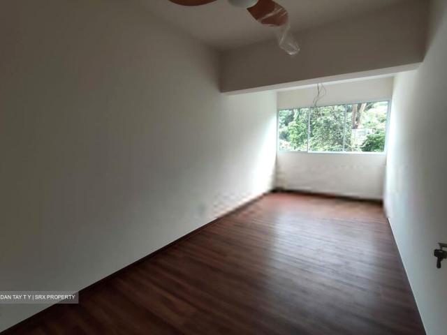 Lakeview Estate D20, Apartment