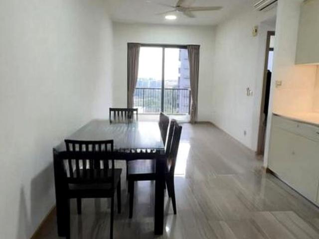 Lakeville D22, Condominium