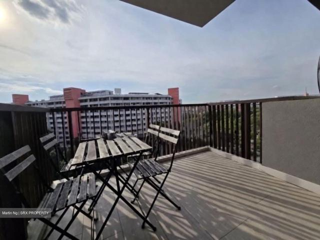 Lakeville D22, Condominium