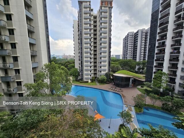 Lakeville D22, Condominium