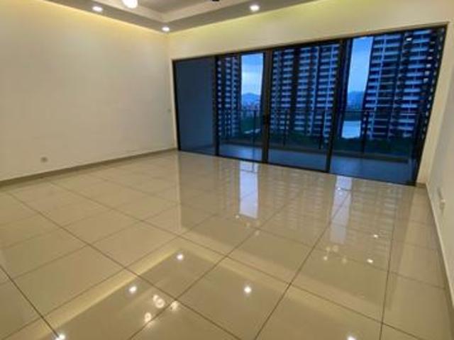 Lakeville Residence Close to MRT Corner lot Facing Pool Unit