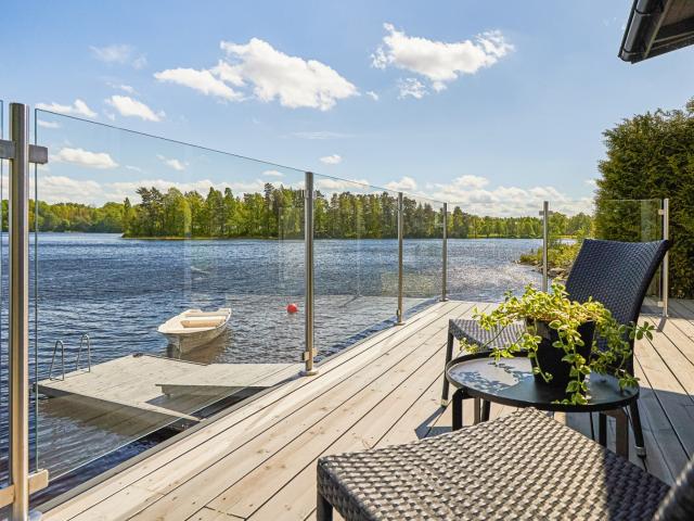 Lakhallsvägen 10