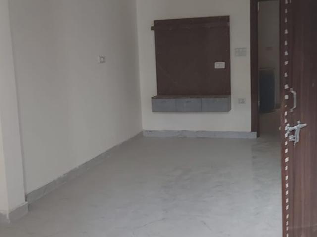 Lal Quarters 5 Bedroom 265 Sq. Yd. Independent House in Lohia Nagar Ghaziabad Listing ID: #9904
