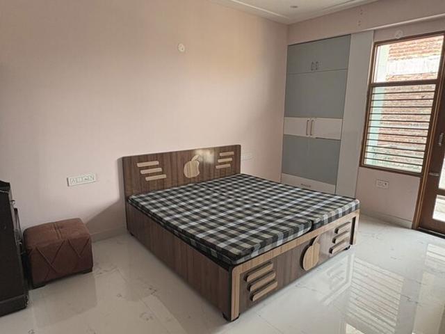 Lala Apartment 3 Bedroom 1800 Sq. Ft. Apartment in Wazirabad Gurgaon Listing ID: #10364