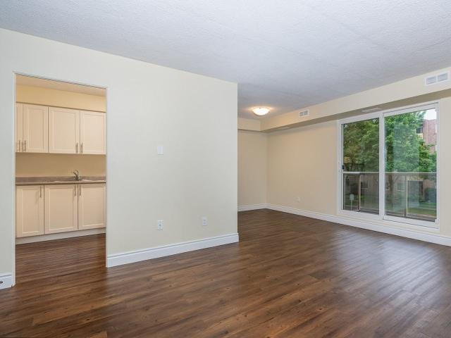 L'Alpin Apartments 1 Bedroom Apartment for Rent at 528 Tenth St, Collingwood, ON L9Y 4C1