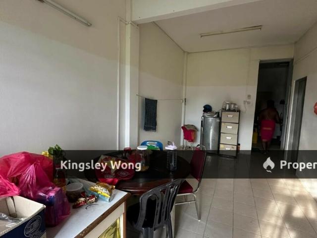 Lapangan Perdana Freehold Ground Floor Flat Facing Field Full loan