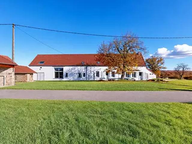 Lapeyrouse 63700 Achat / Vente maison 7 pièces t7 piscine jardin