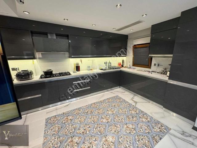 Lara Barınaklarda Full Eşyalı Satılık 5+1 Villa