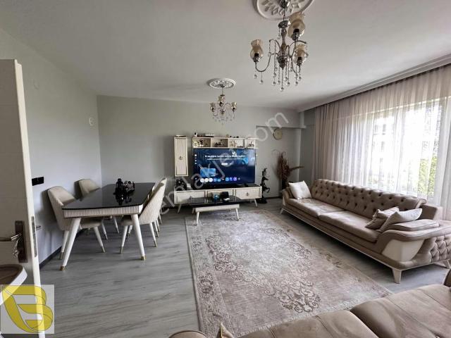 Lara Şirinyalıda 180 M² 3+1 | Cadde Üzeri | Satılık Daire