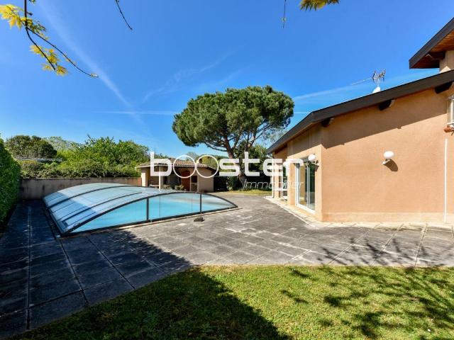 LARDENNE Magnifique maison familiale avec grand jardin et piscine